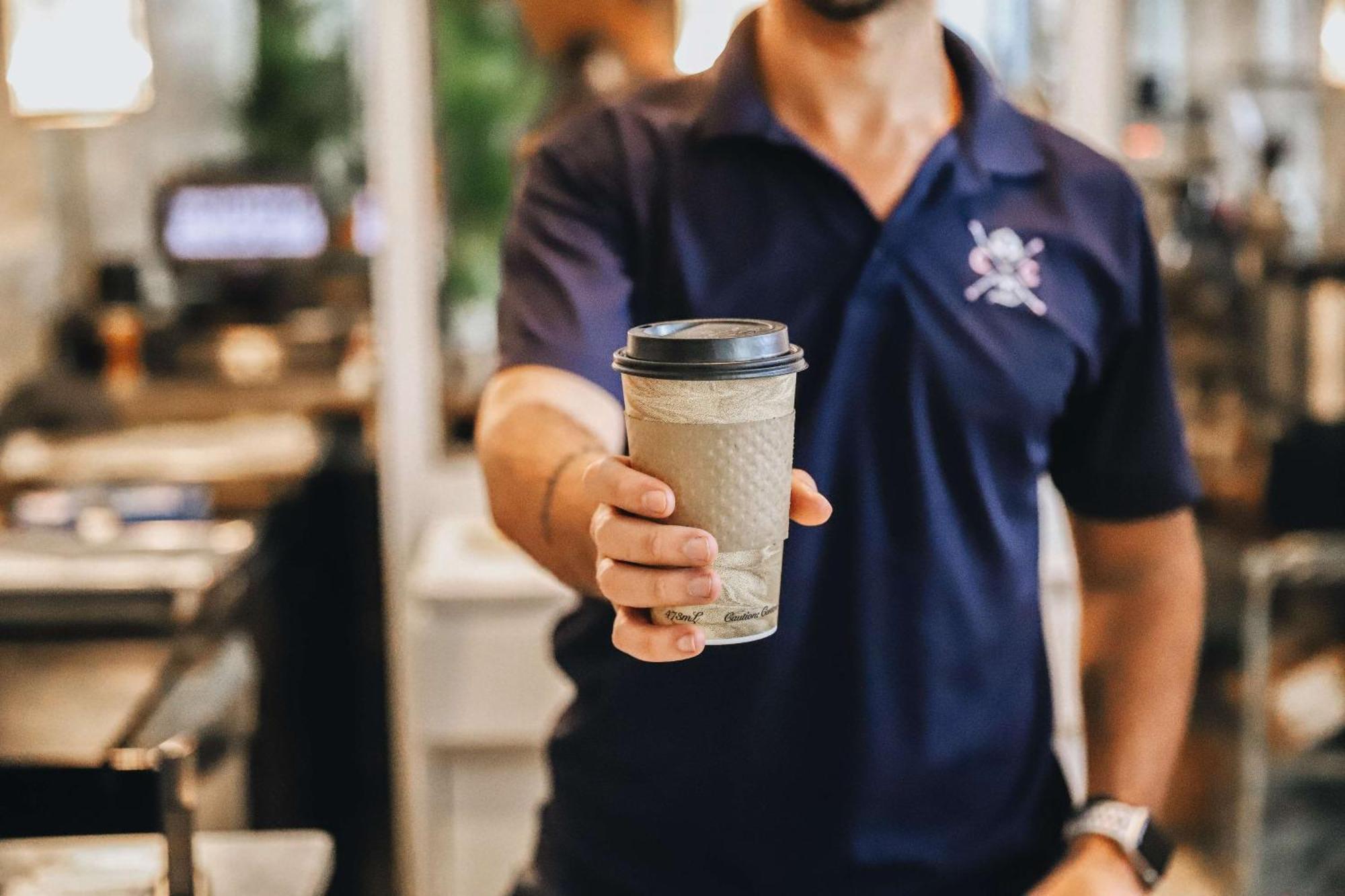 Nautilus Sonesta Miami Beach Ngoại thất bức ảnh A barista serving a coffee