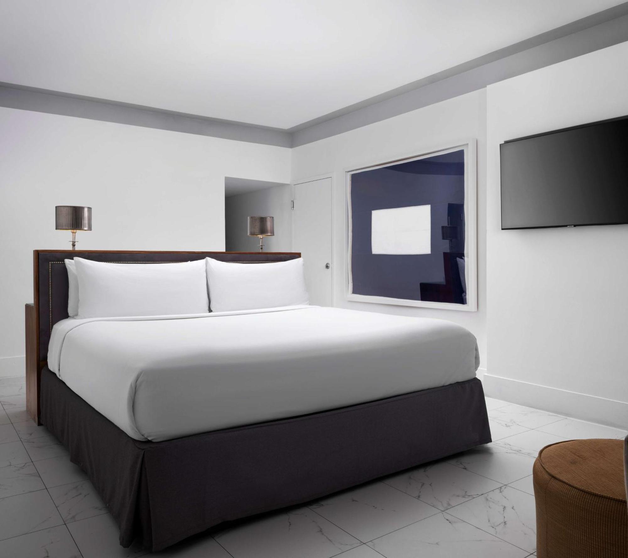 Nautilus Sonesta Miami Beach Ngoại thất bức ảnh A bedroom at the hotel
