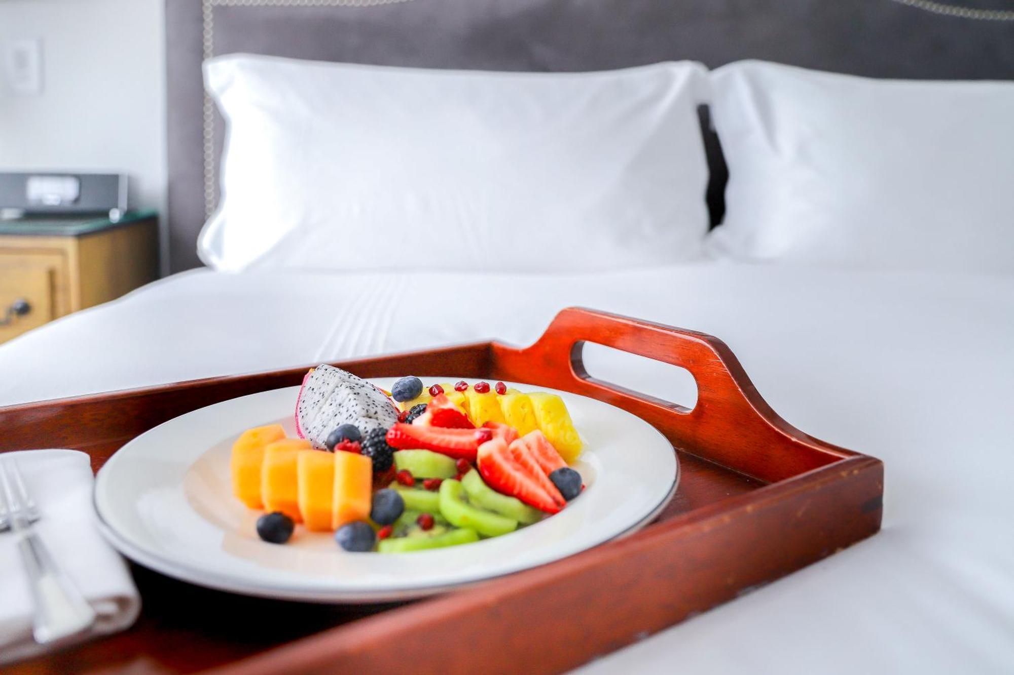 Nautilus Sonesta Miami Beach Ngoại thất bức ảnh Fruit salad